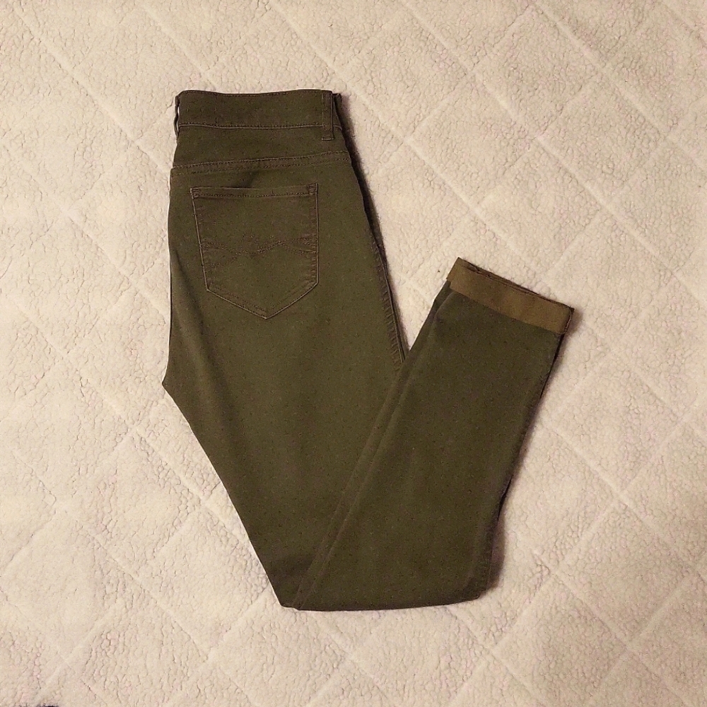 New York and Company Size 4 Olive Green Ankle Legging